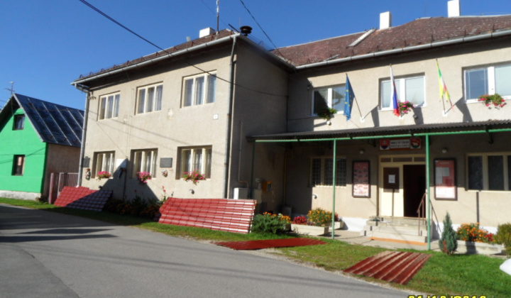 Oprava strechy na budove Obecného úradu 9-10/2019
