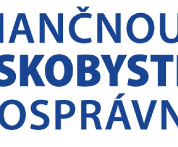 Aktuality / Obnova a doplnenie zariadenia sály kultúrneho domu  - nové stoly a stolič-ky - foto